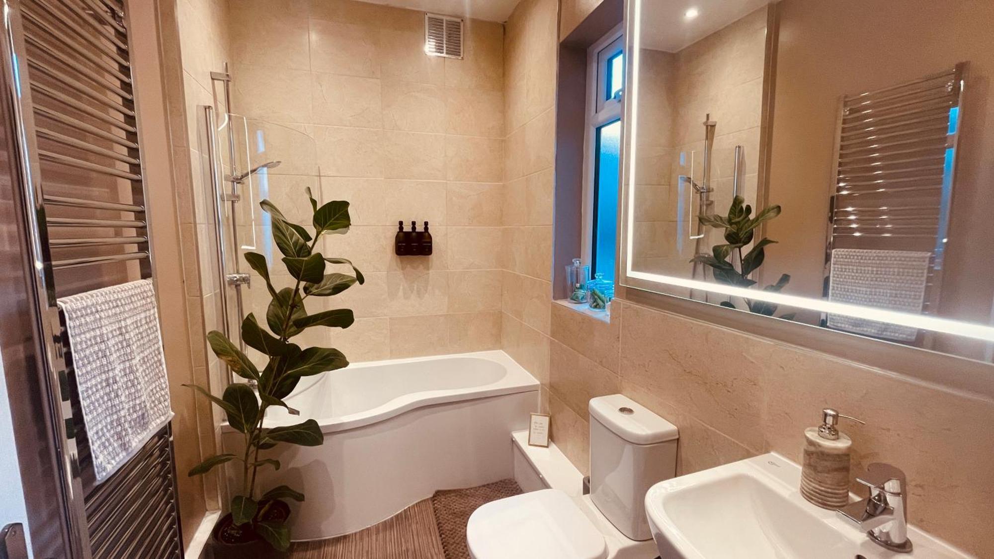 Fabulous 2 Bed Flat Appartement *